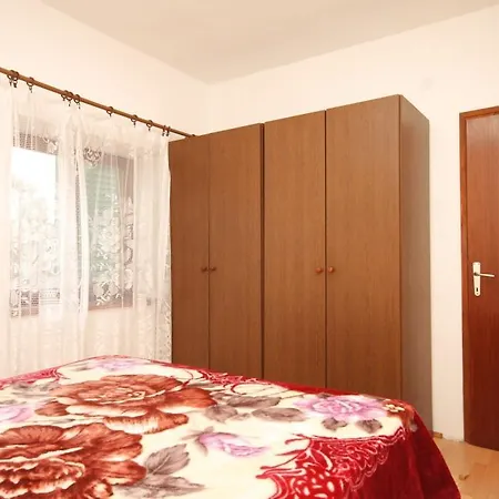 Nevidjane 8528b شقة Dobropoljana