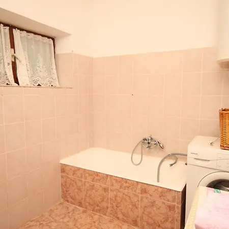 Nevidjane 8528b Dobropoljana